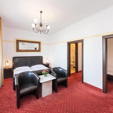 Hotel An Der Oper Duesseldorf Bagian luar foto