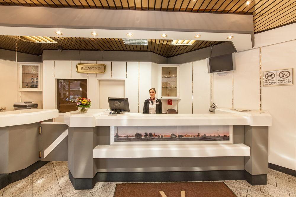 Hotel An Der Oper Duesseldorf Bagian luar foto