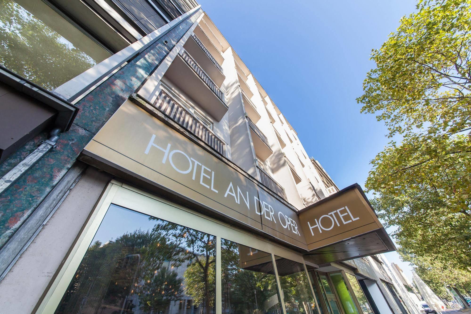 Hotel An Der Oper Duesseldorf Bagian luar foto