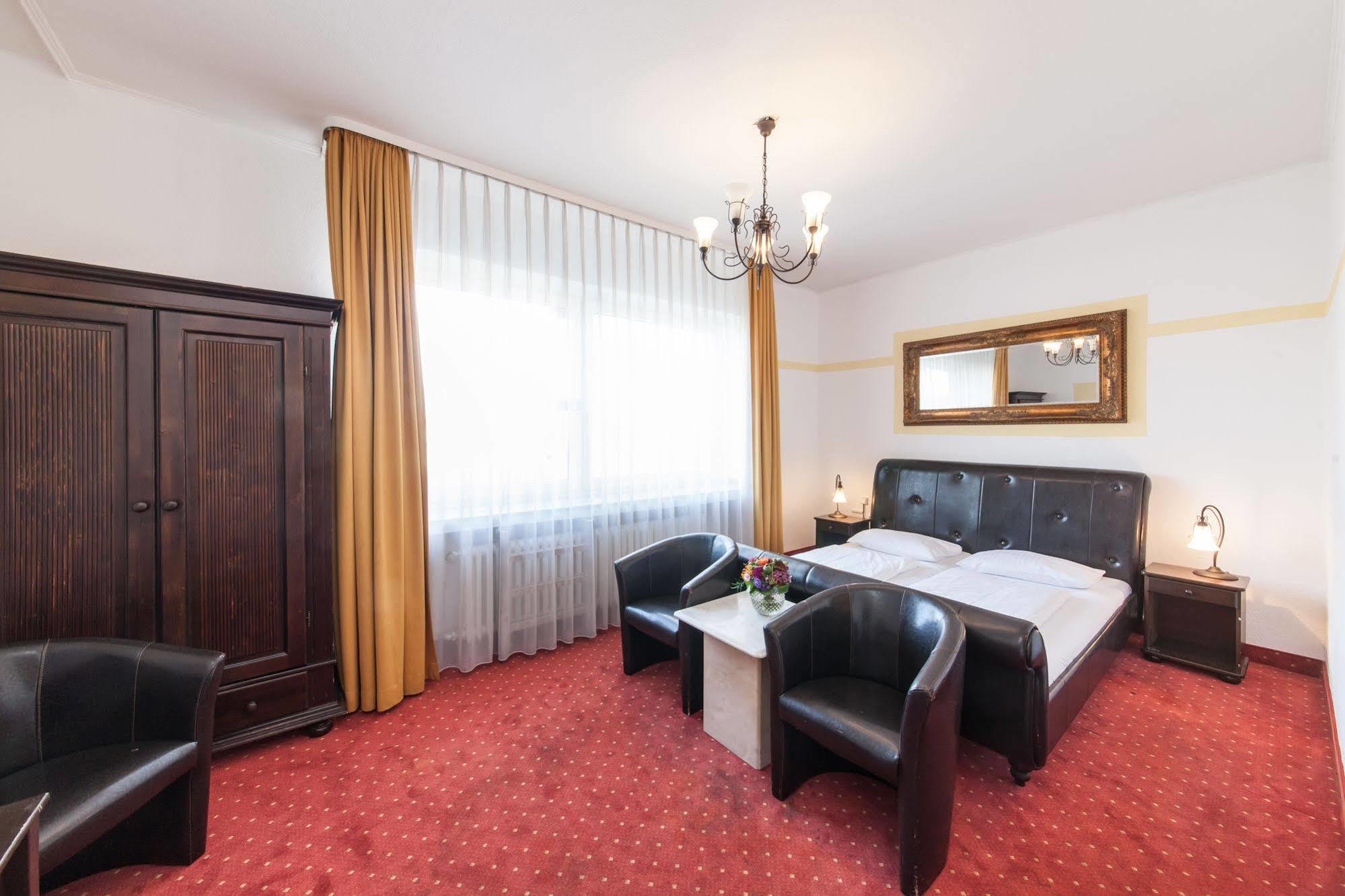 Hotel An Der Oper Duesseldorf Bagian luar foto